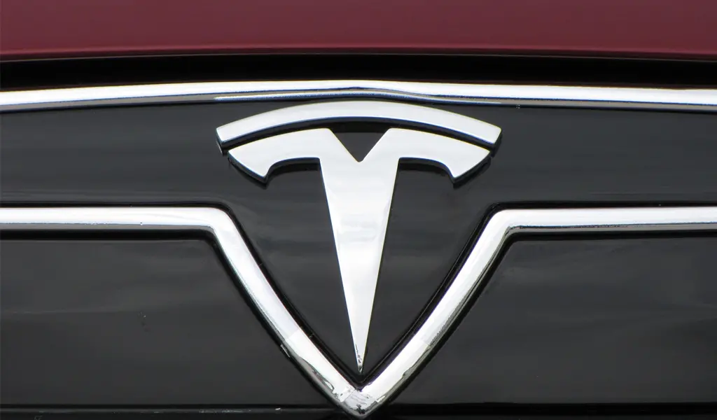 Logotipo de Tesla - Significado e historia del símbolo del coche Tesla |  Turbologo