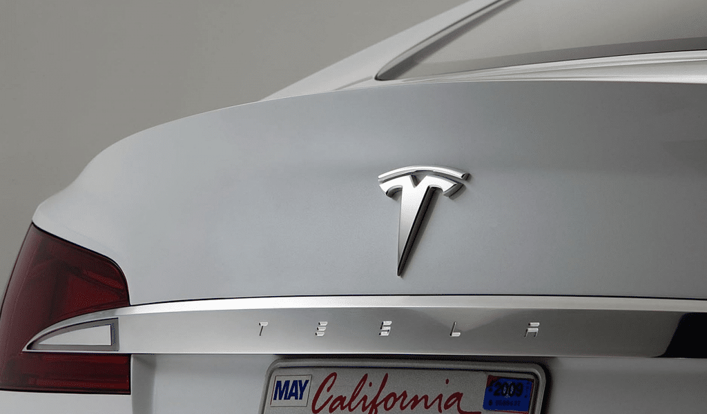 Logo dell'auto Tesla